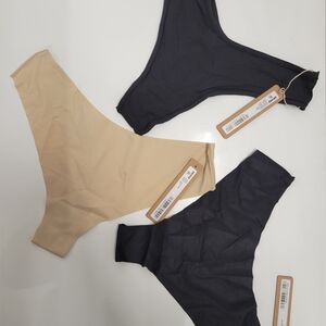 (SKIMS)3 panties for $32 new with tag, Size:XS,. SKIMS-Style 05